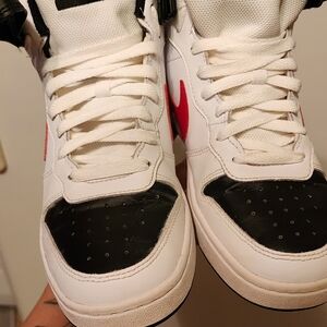 Nike court Borrough 2